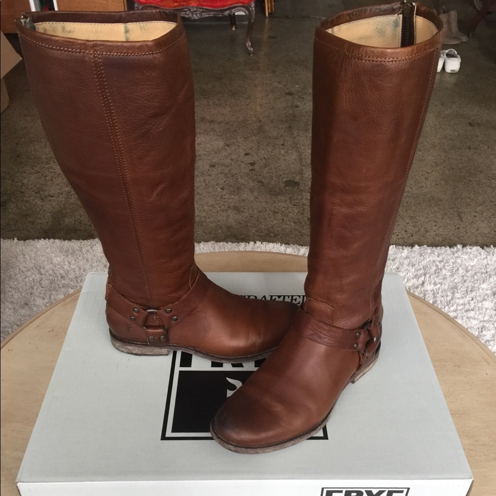 EUC Frye Phillip Harness Tall Cognac 9.5